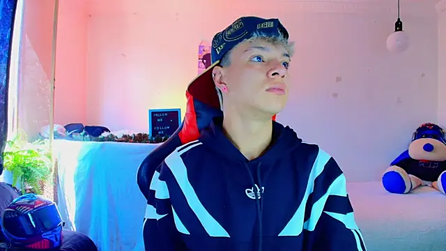 twink sebas  online show from November 2025 03:38:02 PM