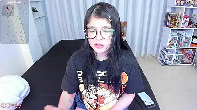 Snapshot of misshoneyxxx chatting on February 2026 08:03:02 PM misshoneyxxx online show from February 2026 08:03:02 PM