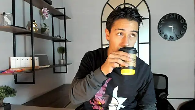 Andy Joy  online show from October 2025 11:31:02 AM