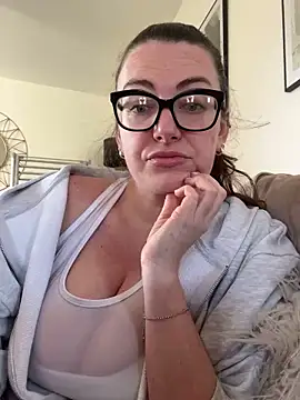 Snapshot of Miss_Stassi chatting on March 2025 09:10:02 AM Miss Stassi online show from March 2025 09:10:02 AM