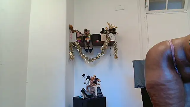 xTALLSEXYBUMx online show from November 2025 05:40:02 AM