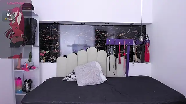 Kathia Armstrong online show from December 2024 05:15:01 PM