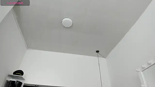 Kathia Armstrong online show from December 2024 01:21:02 PM