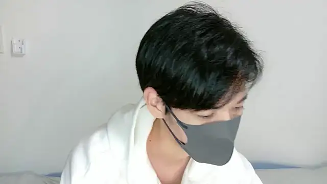 Snapshot of itsme_LEON chatting on November 2025 01:00:02 PM itsme LEON online show from November 2025 01:00:02 PM