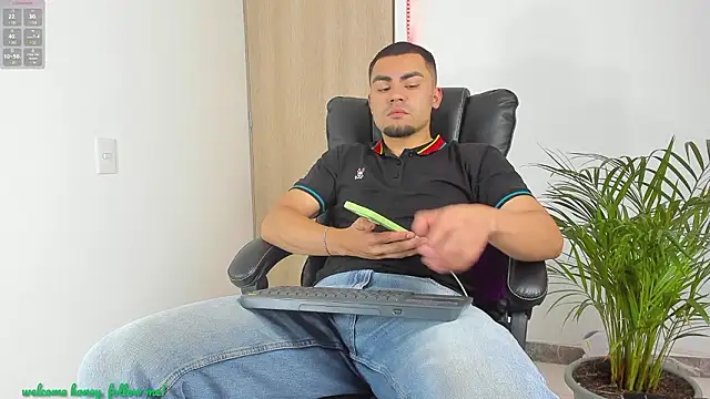 kalivan voinesscu online show from March 2026 05:59:01 AM