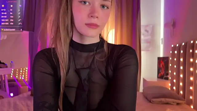 Snapshot of tvoisortangela chatting on March 2025 10:02:01 AM tvoisortangela online show from March 2025 10:02:01 AM