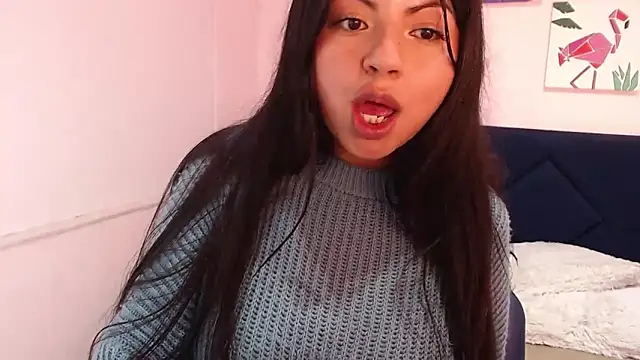 Snapshot of CarolineBrunx chatting on February 2025 06:00:02 PM CarolineBrunx online show from February 2025 06:00:02 PM