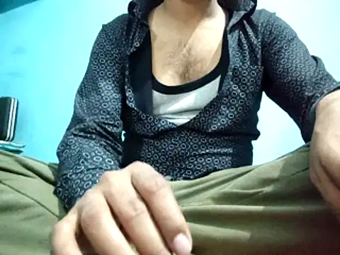 Snapshot of Ishan003 chatting on October 2025 07:43:02 AM Ishan003 online show from October 2025 07:43:02 AM