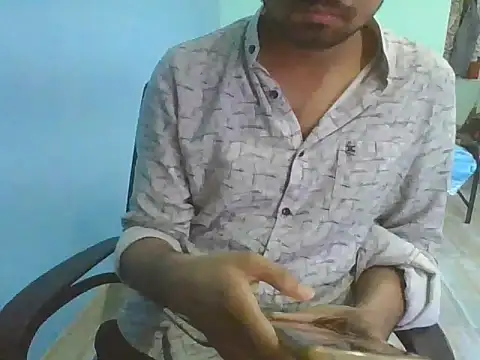 Snapshot of Ishan003 chatting on November 2025 04:33:02 AM Ishan003 online show from November 2025 04:33:02 AM