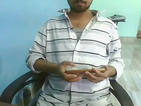 Snapshot of Ishan003 chatting on November 2025 06:22:01 AM Ishan003 online show from November 2025 06:22:01 AM