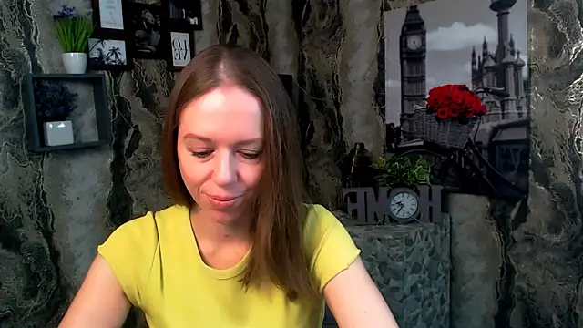 Snapshot of GloriaSi_ chatting on November 2025 06:02:01 AM GloriaSi online show from November 2025 06:02:01 AM