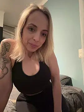 Snapshot of Annelibre chatting on February 2025 08:33:02 PM Annelibre online show from February 2025 08:33:02 PM