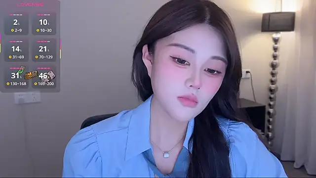 Strawberrybabyy1 online show from November 2025 02:50:01 PM