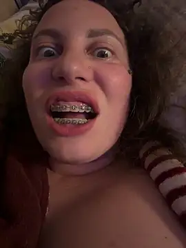 Snapshot of Yanacool007 chatting on March 2025 07:17:01 PM Yanacool007 online show from March 2025 07:17:01 PM