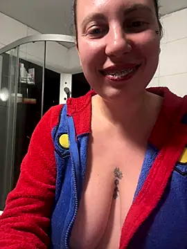 Snapshot of Yanacool007 chatting on October 2025 08:15:01 PM Yanacool007 online show from October 2025 08:15:01 PM