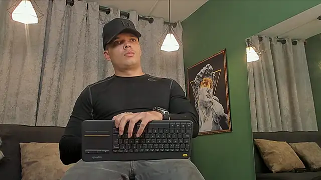 Jake Tylerr  online show from February 2026 10:39:01 PM