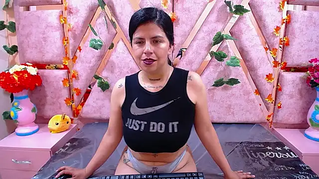 Snapshot of CataleyaLars20 chatting on February 2025 12:59:01 PM CataleyaLars20 online show from February 2025 12:59:01 PM