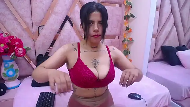 Snapshot of CataleyaLars20 chatting on December 2025 12:25:02 PM CataleyaLars20 online show from December 2025 12:25:02 PM