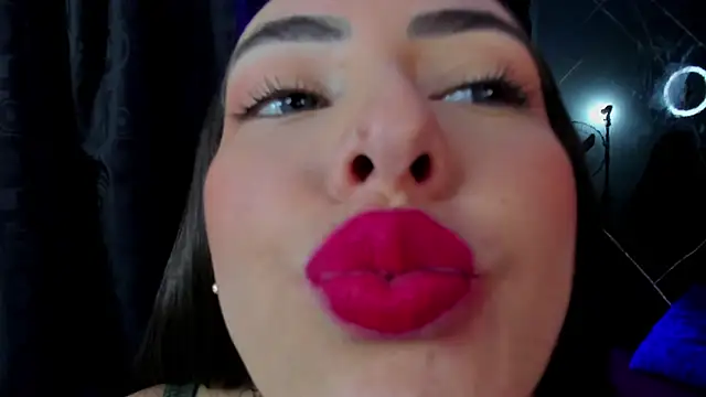 Snapshot of Vennus_gir chatting on November 2025 08:53:01 PM Vennus gir online show from November 2025 08:53:01 PM