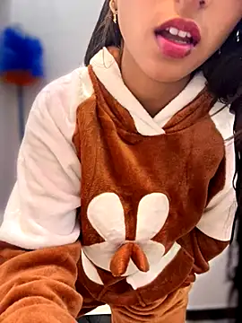 DiyAsingHh online show from November 2025 11:51:02 PM