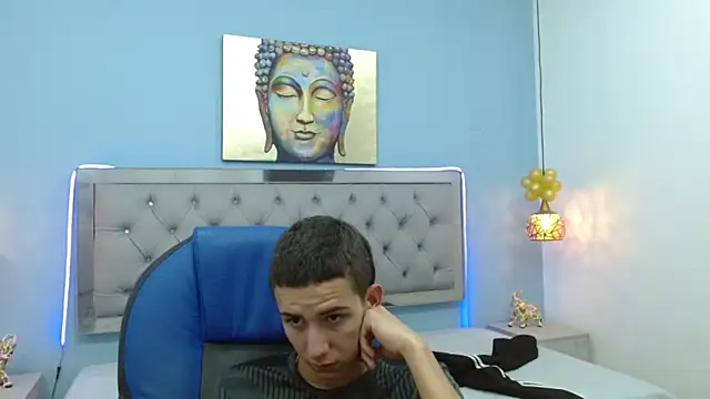 Snapshot of JackSwan18 chatting on January 2025 04:32:01 AM JackSwan18 online show from January 2025 04:32:01 AM