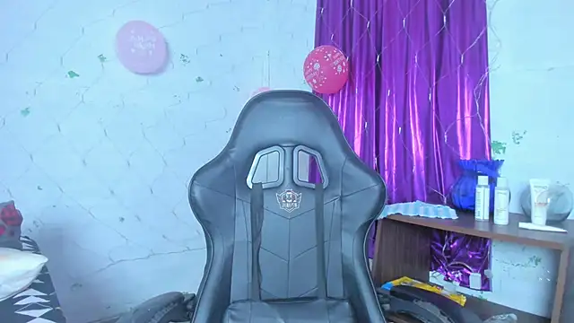 Snapshot of jonson- chatting on September 2025 09:53:01 PM jonson- online show from September 2025 09:53:01 PM