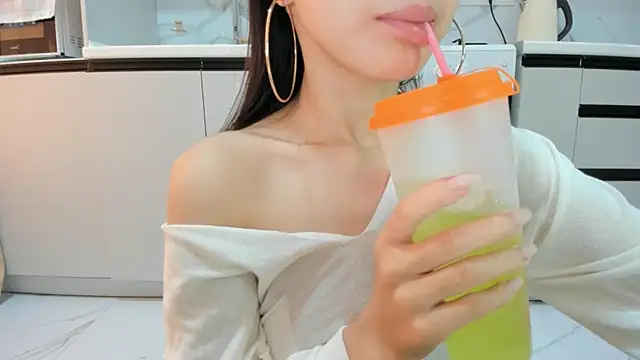 Mia Meow  online show from July 2026 09:18:01 AM