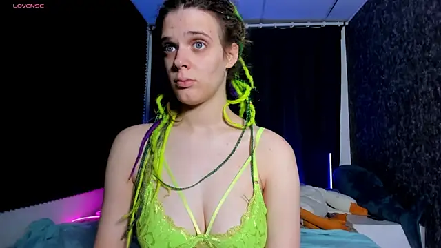 KIKI Krash online show from November 2025 10:03:01 AM