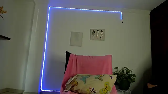 anniesweet- online show from November 2025 01:33:02 PM