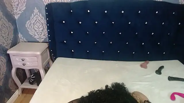 Sofiacowperx online show from May 2026 01:17:02 PM