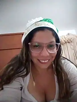 Carliina Soussa online show from December 2025 11:02:01 PM