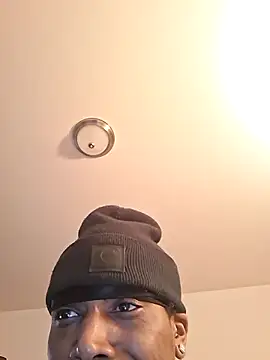 bigboytoy912 online show from March 2026 02:04:02 AM