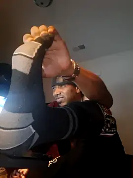 bigboytoy912 online show from March 2026 07:34:02 AM