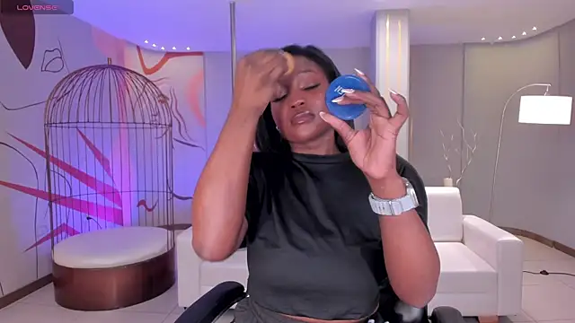 Snapshot of SavannahStorm chatting on November 2025 12:52:01 PM SavannahStorm online show from November 2025 12:52:01 PM