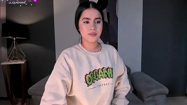 IsabellaHill  online show from December 2024 05:12:01 PM