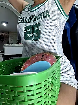 Snapshot of Katia_sweetx chatting on January 2025 01:21:01 PM Katia sweetx online show from January 2025 01:21:01 PM