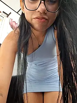 Snapshot of Katia_sweetx chatting on February 2025 02:32:02 PM Katia sweetx online show from February 2025 02:32:02 PM