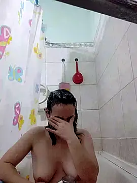 Snapshot of MikaKors chatting on March 2025 04:43:02 PM MikaKors online show from March 2025 04:43:02 PM