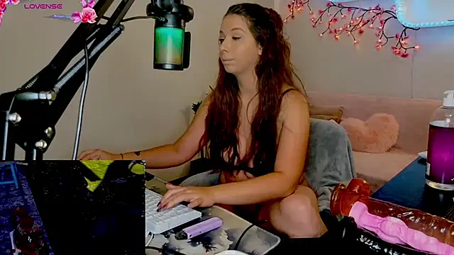 Snapshot of AustrianGirl99 chatting on July 2026 01:29:02 PM AustrianGirl99 online show from July 2026 01:29:02 PM