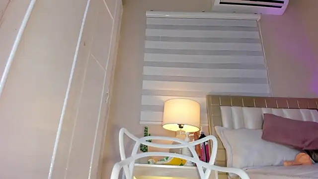 zoe sky  online show from March 2025 05:47:02 PM