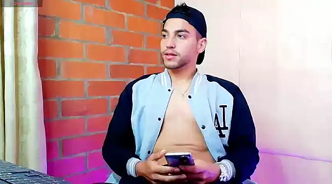 Leandro valenzuela online show from March 2025 06:48:01 PM