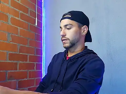 Leandro valenzuela online show from October 2025 08:02:02 PM