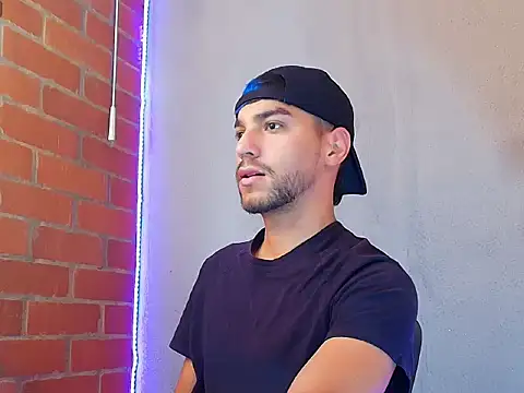 Leandro valenzuela online show from November 2025 03:56:02 PM