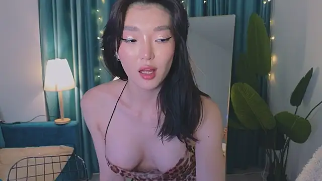Snapshot of AudreyMell chatting on February 2025 06:13:01 PM AudreyMell online show from February 2025 06:13:01 PM