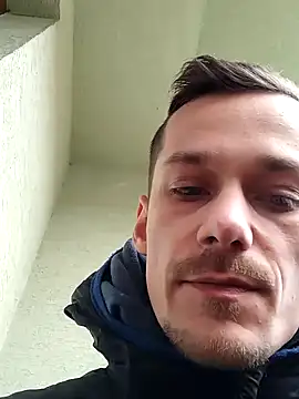 Snapshot of Crazzy_Maiky chatting on December 2024 12:00:02 PM Crazzy Maiky online show from December 2024 12:00:02 PM