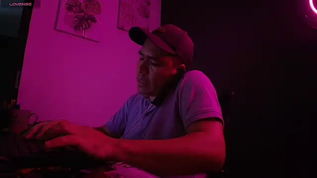 Snapshot of Jhonatan_Morales_S chatting on January 2025 03:07:02 AM Jhonatan Morales S online show from January 2025 03:07:02 AM