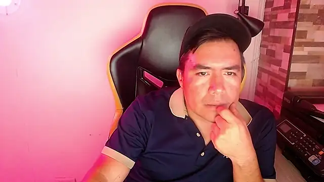 Snapshot of Jhonatan_Morales_S chatting on November 2025 11:40:01 PM Jhonatan Morales S online show from November 2025 11:40:01 PM