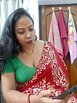 Snapshot of DREAM_GIRL-30 chatting on February 2025 02:48:02 PM DREAM GIRL-30 online show from February 2025 02:48:02 PM