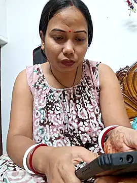 Snapshot of DREAM_GIRL-30 chatting on March 2025 01:48:01 AM DREAM GIRL-30 online show from March 2025 01:48:01 AM