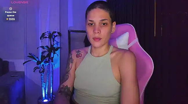 Snapshot of Charlee_pink chatting on January 2025 12:37:02 AM Charlee pink online show from January 2025 12:37:02 AM
